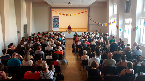 CONFERENCE 21 Juin 20h Zoom | Amour & Attachement : Quelle est la différence ? Tenzin Gawa (Jason)