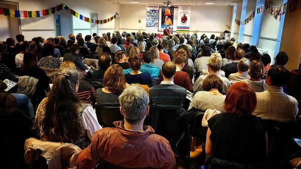 CONFERENCE 21 Juin 20h Zoom | Amour & Attachement : Quelle est la différence ? Tenzin Gawa (Jason)