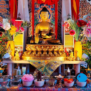 Au profit d'une famille Tibétaine au TIBET nappes Nappes Brocart du Tibet | Autel Bouddhiste